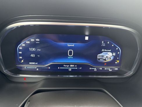 Used 2023 Chevrolet Suburban Z71 image 17