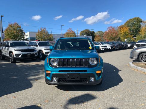 Used 2020 Jeep Renegade Latitude w/ Safety & Security Group II image 9