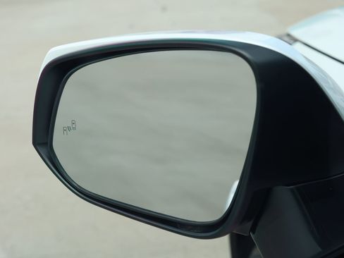 Used 2025 Toyota RAV4 XLE Premium FWD image 9