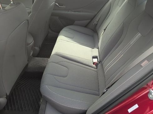 Used 2024 Hyundai Elantra SEL image 16