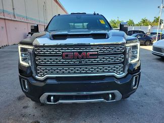 Used 2022 GMC Sierra 2500 Denali w/ Denali Black Diamond Edition AWD/4WD video 2