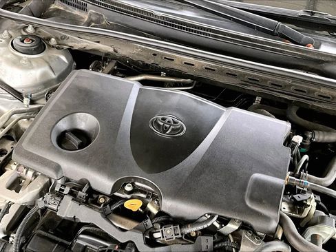 Used 2021 Toyota Camry SE FWD image 27