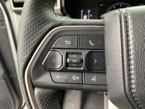 Used 2025 Toyota 4Runner SR5 image 26