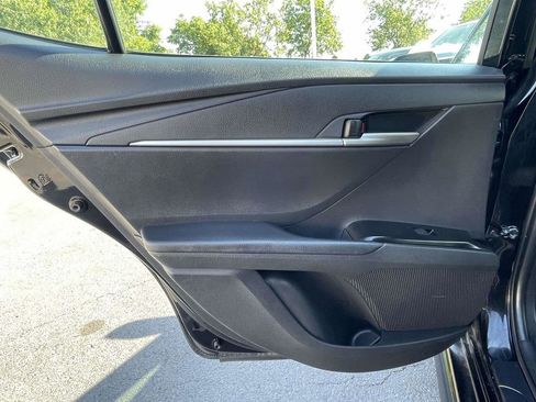 Used 2025 Toyota Camry SE FWD image 19