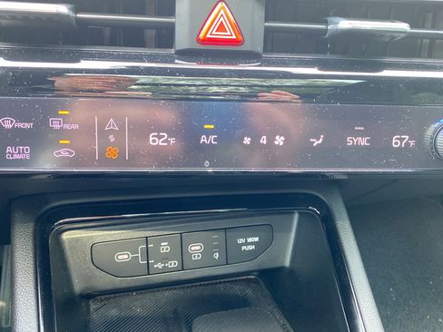 Used 2025 Kia K5 GT-Line w/ GT-Line Premium Package AWD/4WD image 18