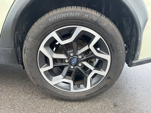 Used 2017 Subaru Crosstrek 2.0i Premium w/ Moonroof Package AWD/4WD image 26