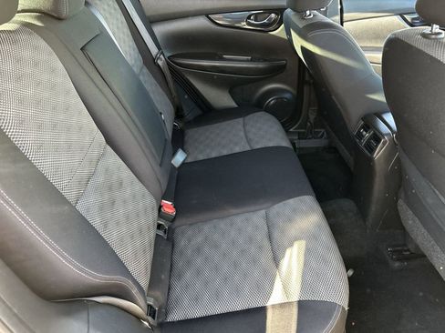 Used 2017 Nissan Rogue Sport SV FWD image 10
