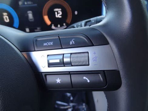Used 2024 Hyundai Kona SEL AWD/4WD image 12