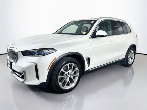 Used 2024 BMW X5 xDrive40i w/ Premium Package AWD/4WD image 2