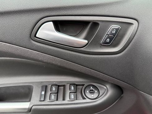Used 2016 Ford Escape SE w/ Equipment Group 201A AWD/4WD image 20