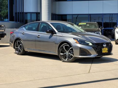 New 2026 Nissan Altima 2.5 SR FWD image 1