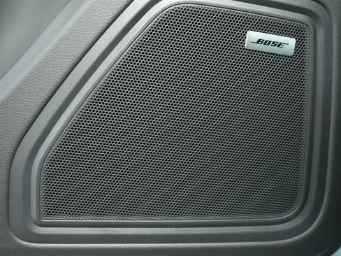 Certified 2024 Porsche Macan image 31