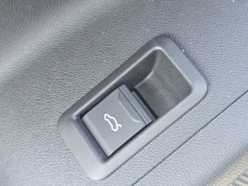 Used 2025 Audi Q6 e-tron Premium Plus w/ Premium Plus image 28