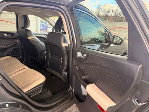 Used 2020 Ford Escape SEL image 21