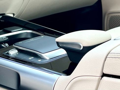 Certified 2023 Mercedes-Benz GLB 250 4MATIC image 23
