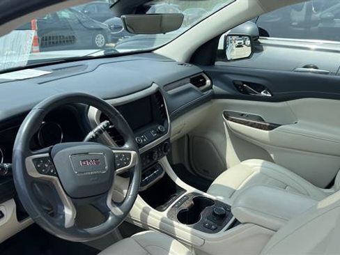 Used 2021 GMC Acadia Denali w/ Denali Ultimate Package AWD/4WD image 2