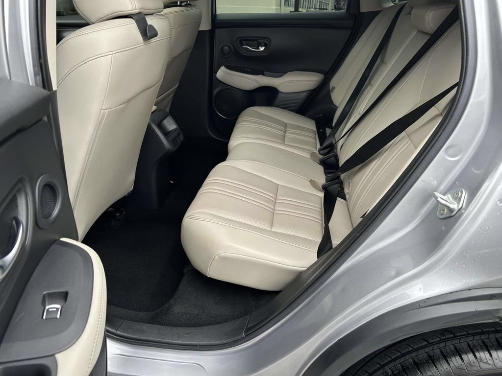 Used 2023 Honda HR-V EX-L image 11