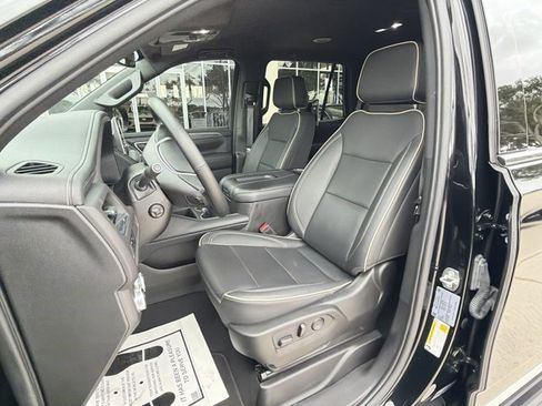 Certified 2023 GMC Yukon SLT w/ SLT Luxury Package RWD image 19