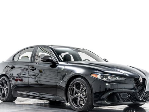Used 2024 Alfa Romeo Giulia Quadrifoglio RWD image 33