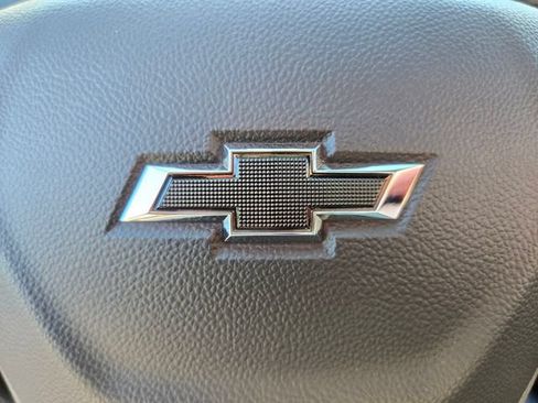 Used 2025 Chevrolet Trax RS w/ Driver Confidence Package FWD image 19