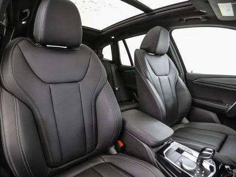 Used 2024 BMW X3 xDrive30i w/ Premium Package AWD/4WD image 32