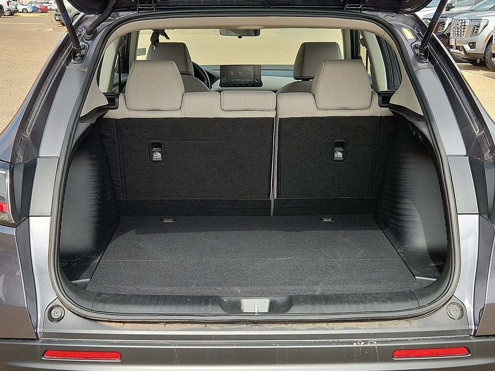 Used 2024 Honda HR-V LX image 10