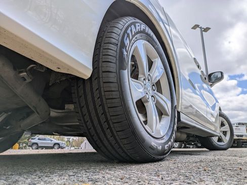 Used 2018 Honda Odyssey EX-L image 38
