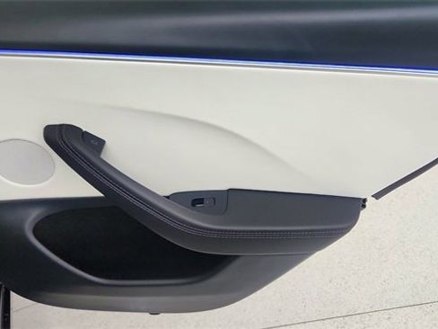 Used 2025 Tesla Model 3 Performance image 28