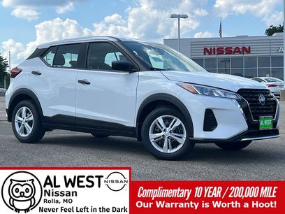 New 2025 Nissan Kicks Play S