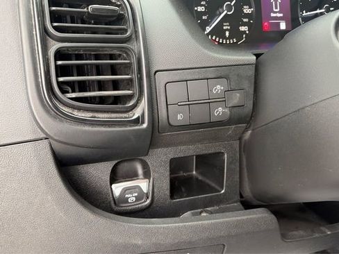 Used 2025 RAM ProMaster 2500 w/ Convenience Group FWD image 16