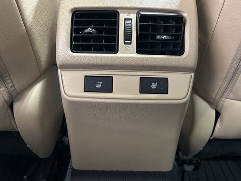 Used 2017 Subaru Outback 2.5i Limited image 27