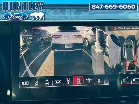 Used 2019 Audi e-tron Prestige w/ Prestige Package image 31