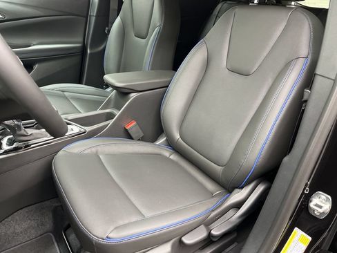 New 2026 Buick Encore GX Sport Touring FWD image 8