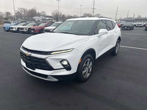 Used 2023 Chevrolet Blazer LT w/ Convenience Package image 3