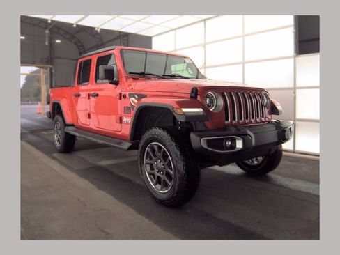 Used 2020 Jeep Gladiator Overland AWD/4WD image 1