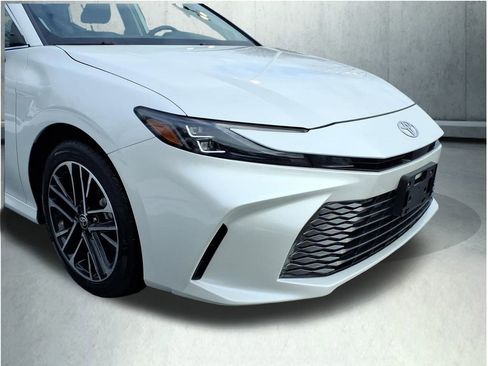 Certified 2025 Toyota Camry XLE image 7