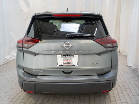 Certified 2024 Nissan Rogue SV image 4