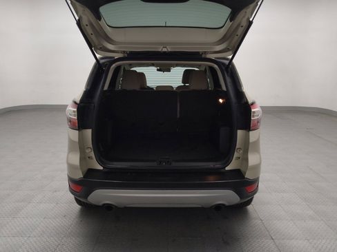 Used 2017 Ford Escape SE w/ SE Cold Weather Package FWD image 29