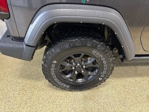 Used 2021 Jeep Wrangler Sport AWD/4WD image 6