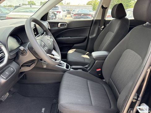 New 2026 Hyundai Venue SE FWD image 10