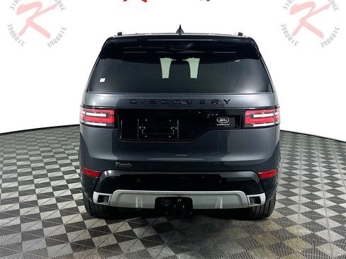 Used 2020 Land Rover Discovery Landmark image 6