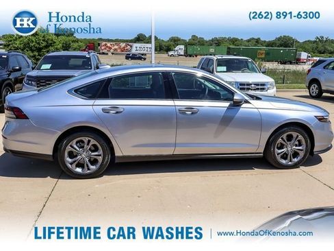 Used 2024 Honda Accord EX image 6