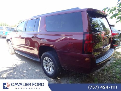 Used 2017 Chevrolet Suburban LT w/ Luxury Package RWD image 4