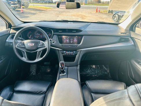Used 2017 Cadillac XT5 Luxury image 39