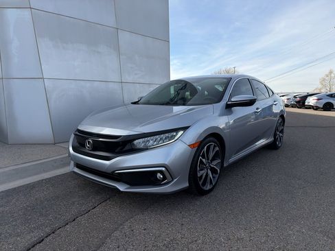 Used 2020 Honda Civic Touring image 3