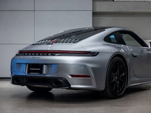 Used 2025 Porsche 911 Carrera image 26