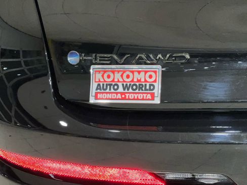 Used 2026 Toyota Crown Nightshade image 10