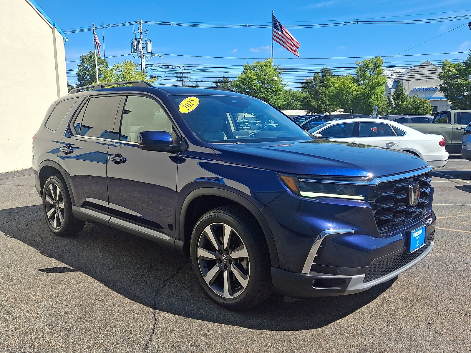 Used 2025 Honda Pilot Touring image 3