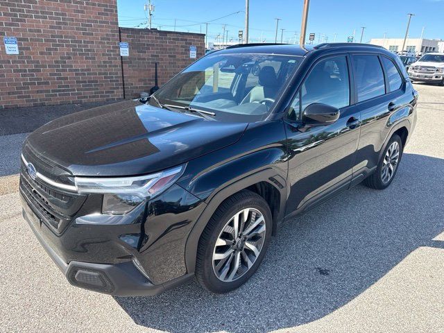 Used 2025 Subaru Forester Touring AWD/4WD image 1
