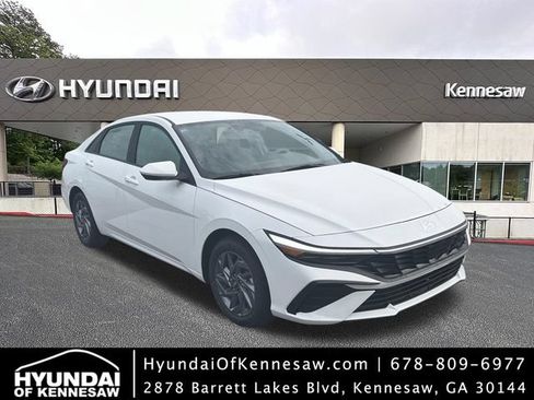 New 2026 Hyundai Elantra Hybrid FWD image 1